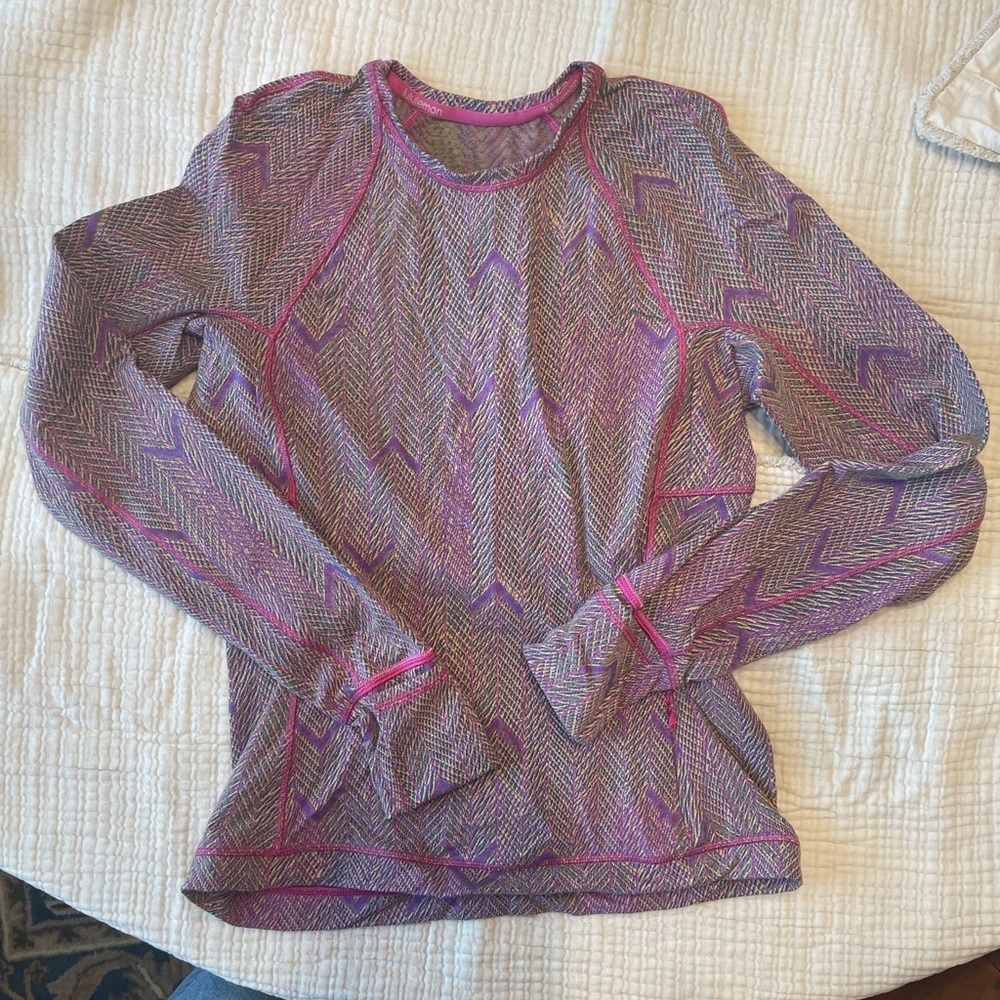 Lululemon size 6 long sleeve